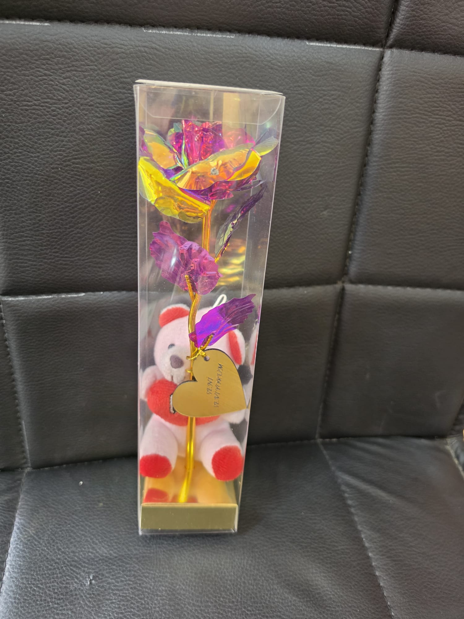 Kalpli Peluş Ayıcık ve Çiçek